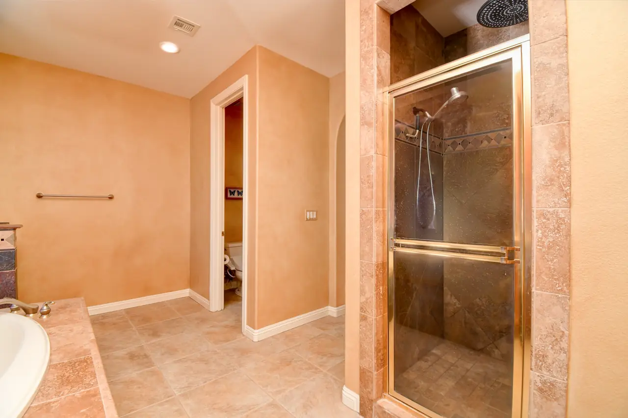 Primary bath separate glass shower
